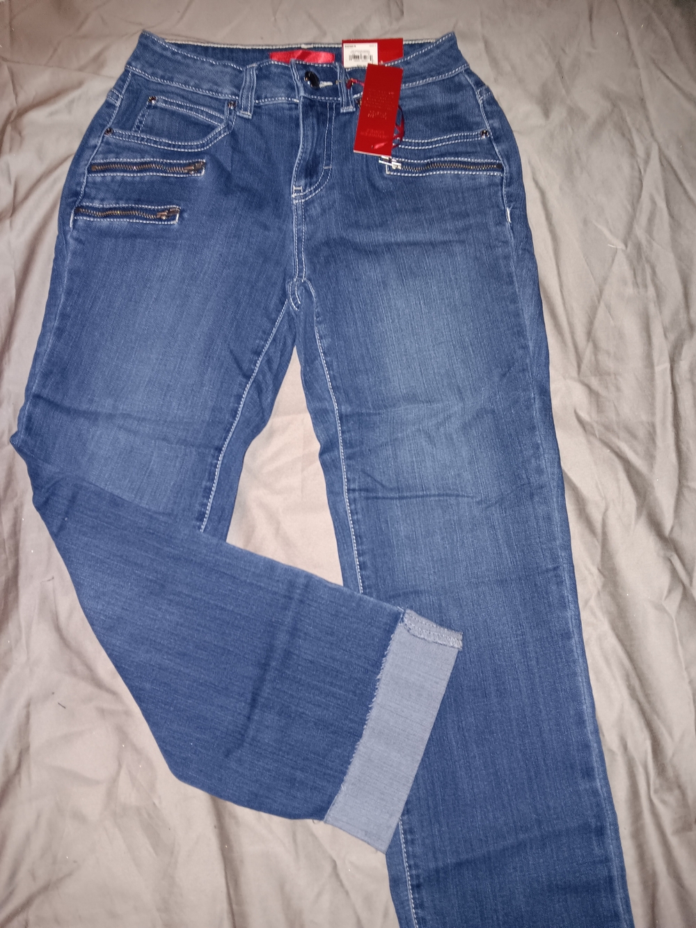 Jennifer Lopez Blue Skinny Mid Rise Capri with Zip Pocket Details